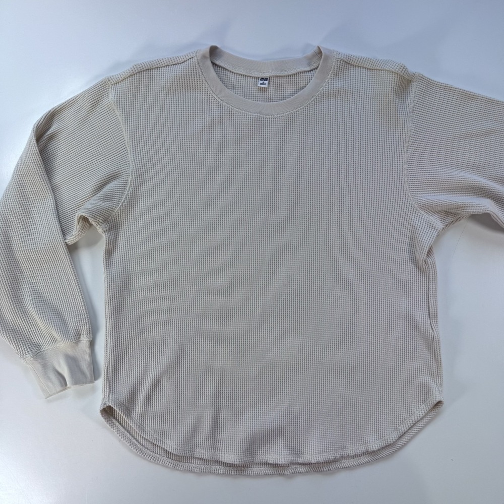UNIQLO Long Sleeve Thermal Shirt Womens Medium Ivoryโ Curved Hem
